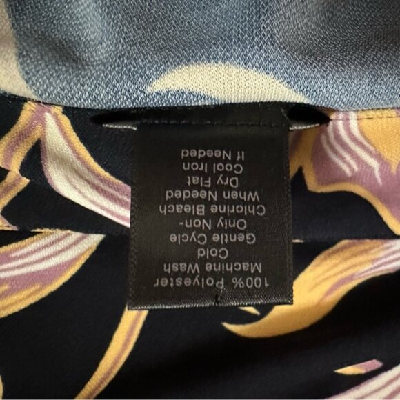 Ann Taylor Factory Black Floral Print V Neck Blouse - Picture 10 of 10